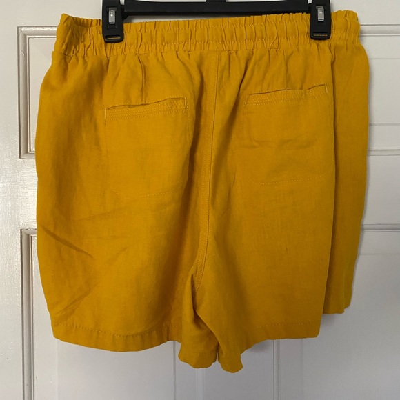 NWT Yellow Flowy Shorts - Picture 2 of 5